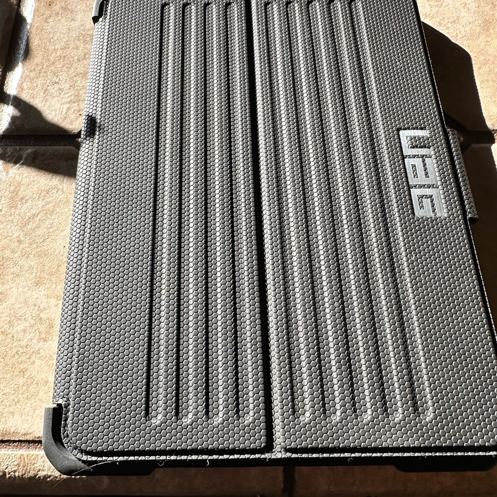UAG iPad Pro 11 case